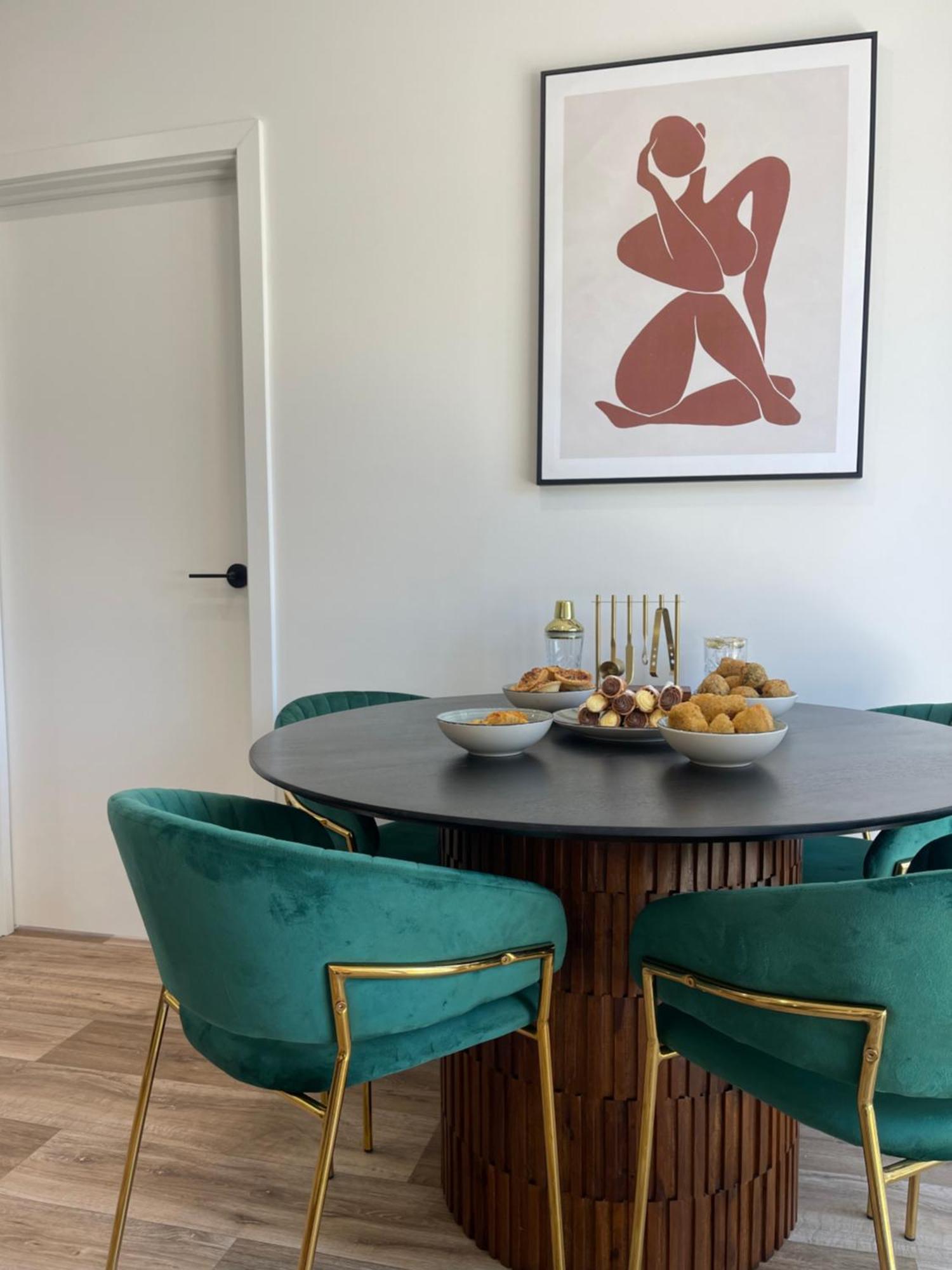24c - Modern 2br In *